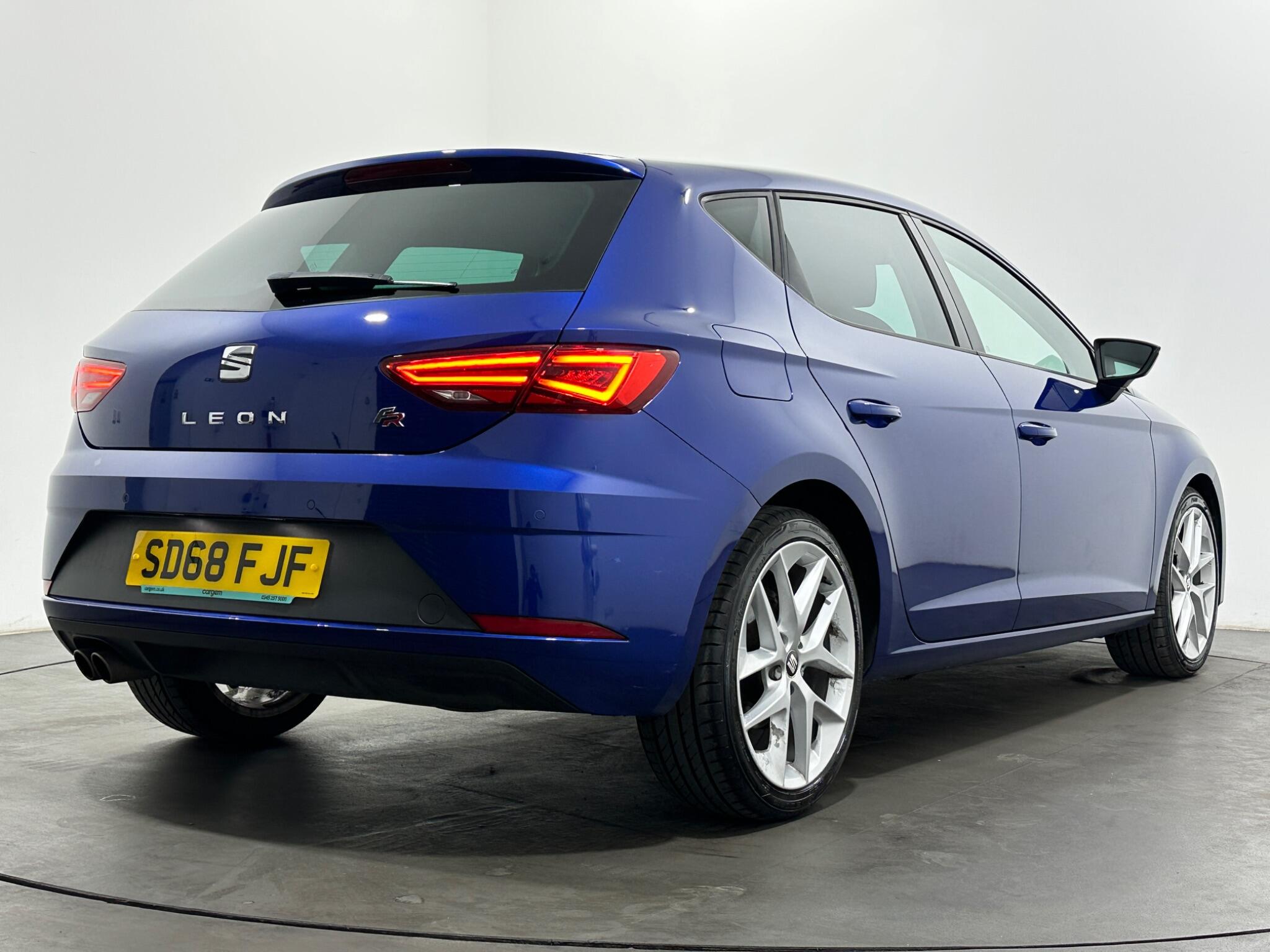 Seat Leon view 45