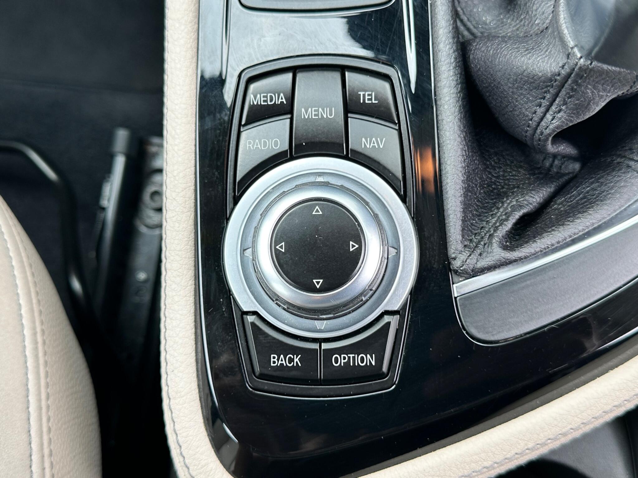 BMW 2 Series Active Tourer view 21