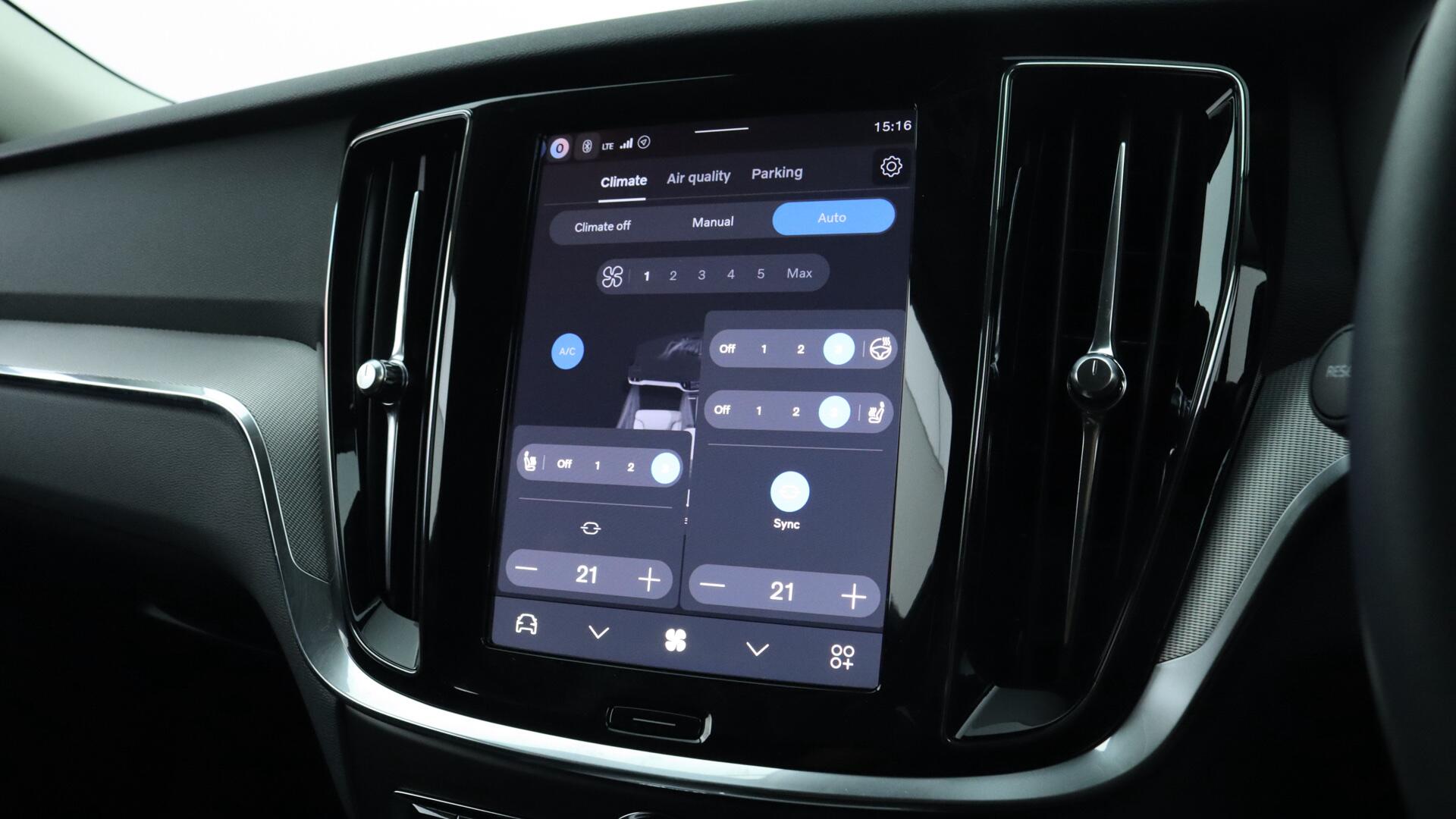 Volvo V60 view 40