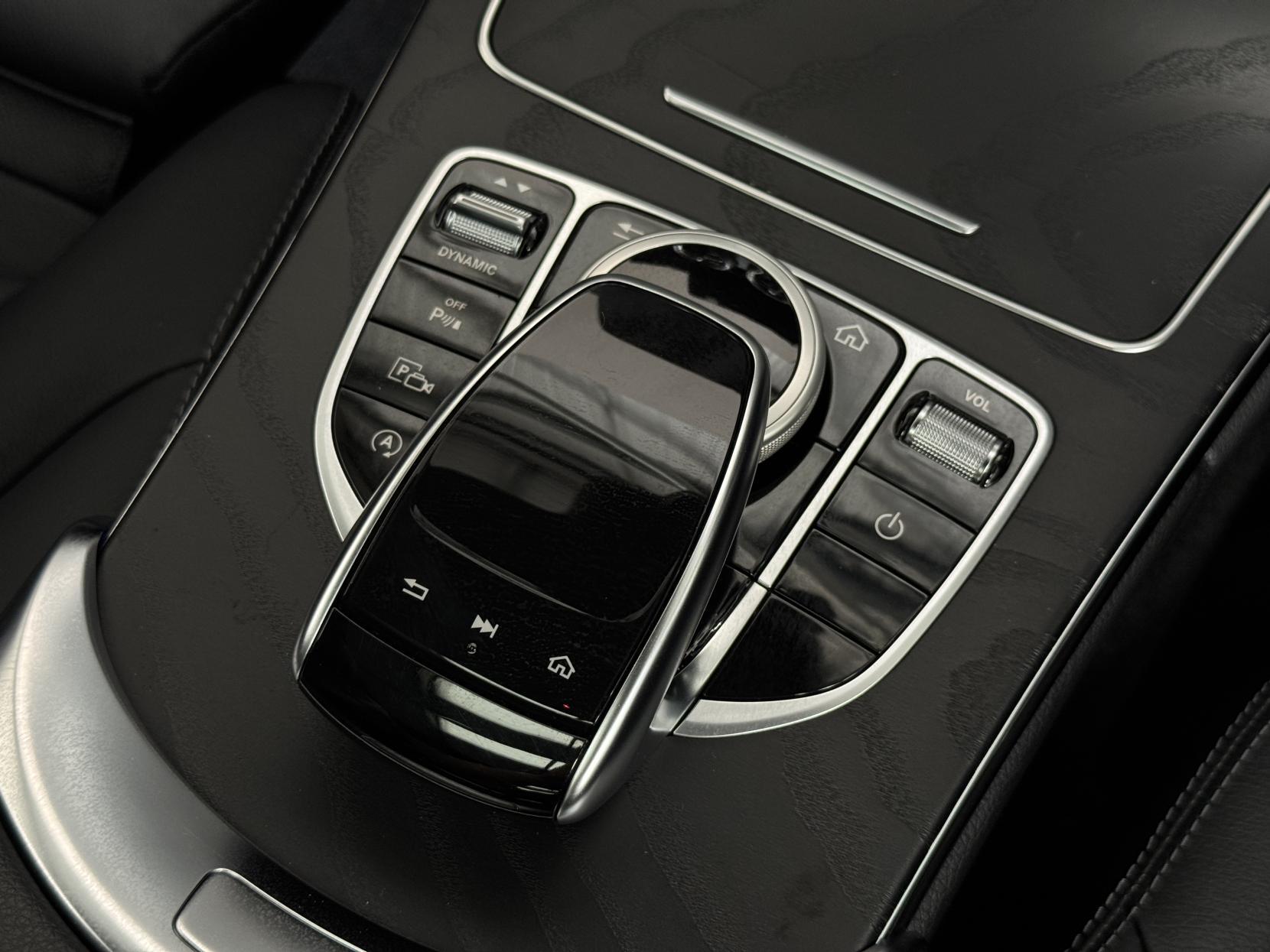 Mercedes-Benz C Class view 39