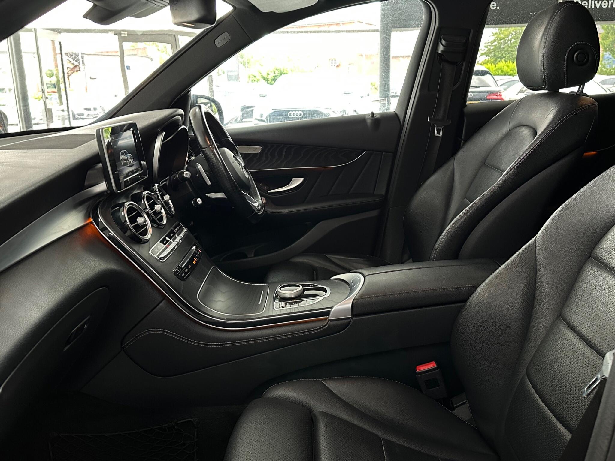 Mercedes-Benz GLC view 40