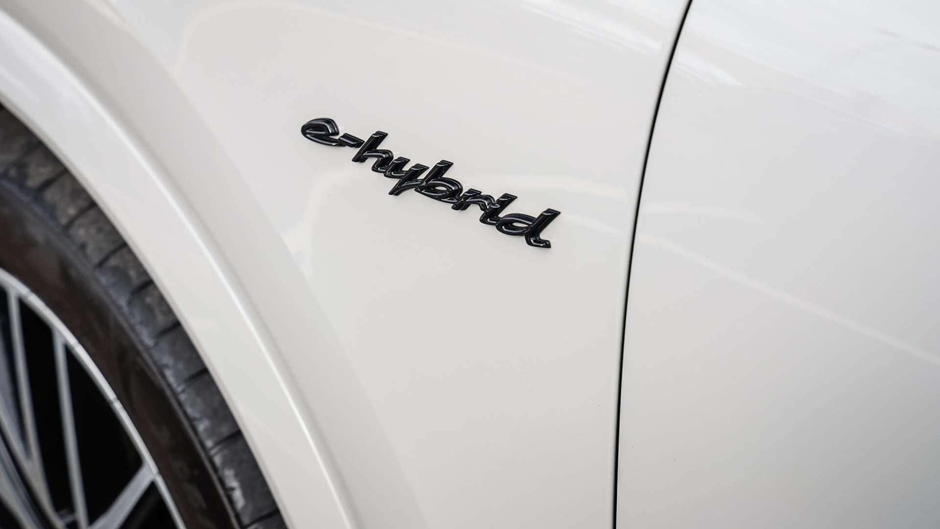 Porsche Cayenne view 28