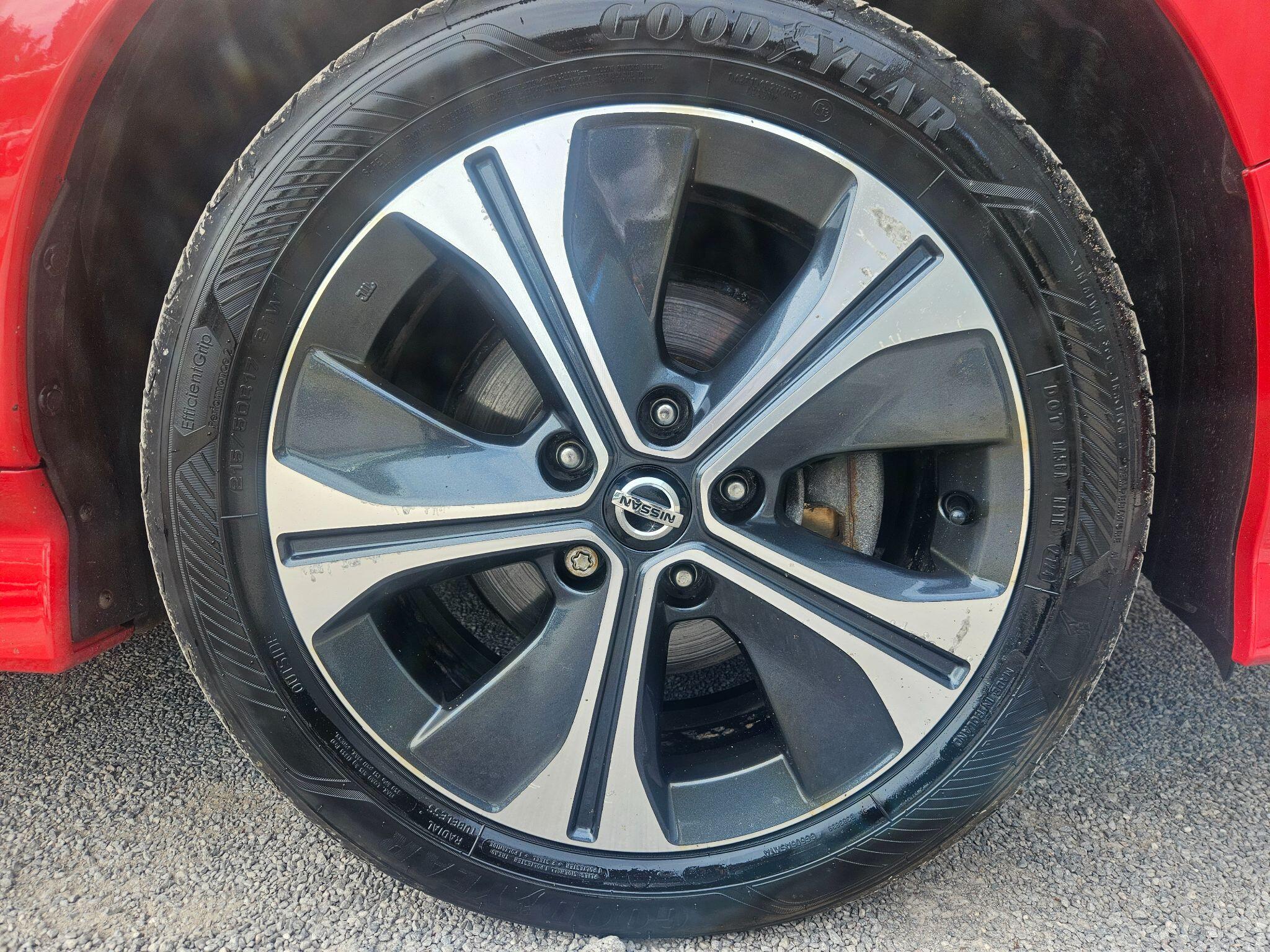 2022 Nissan Leaf image 56