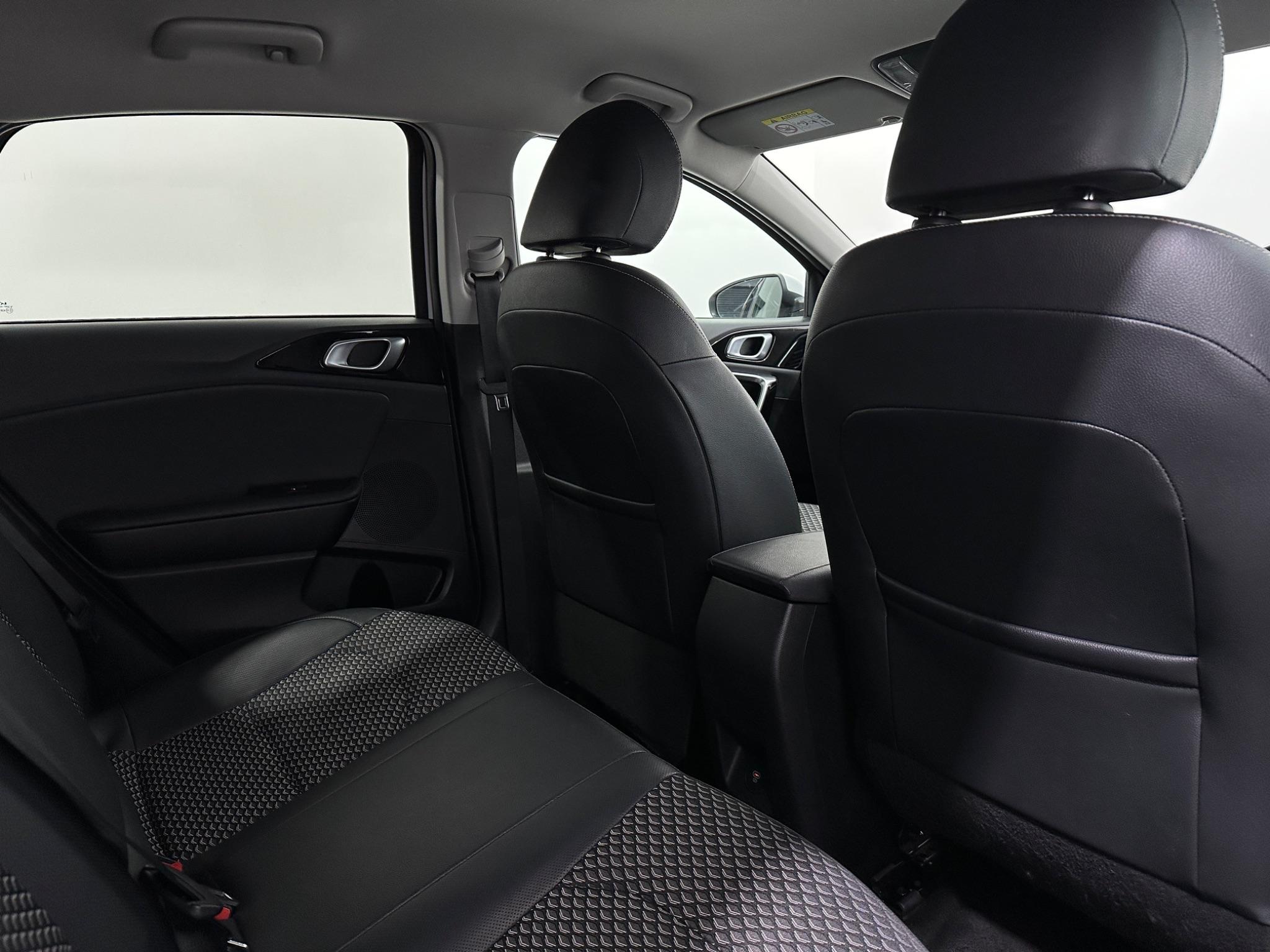 Kia Ceed view 41