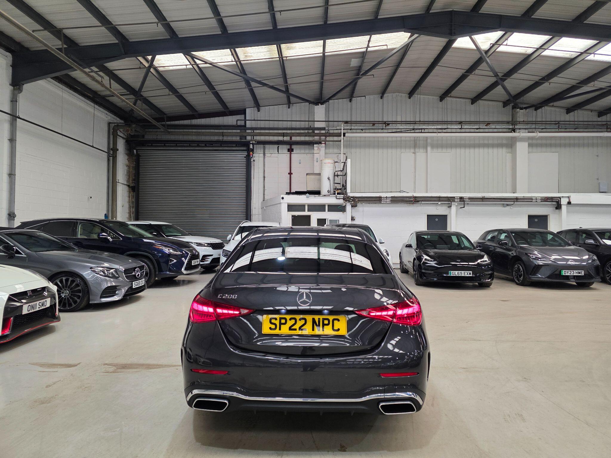 Mercedes-Benz C Class view 4