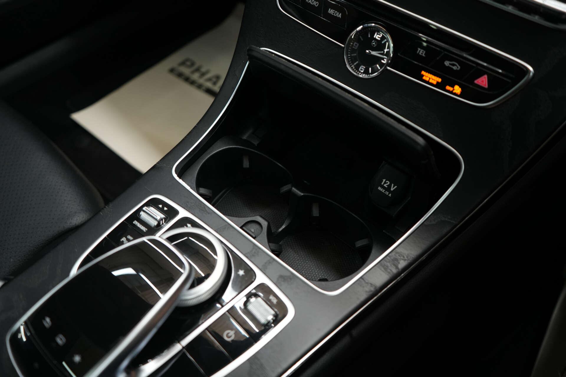Mercedes-Benz C-Class view 33