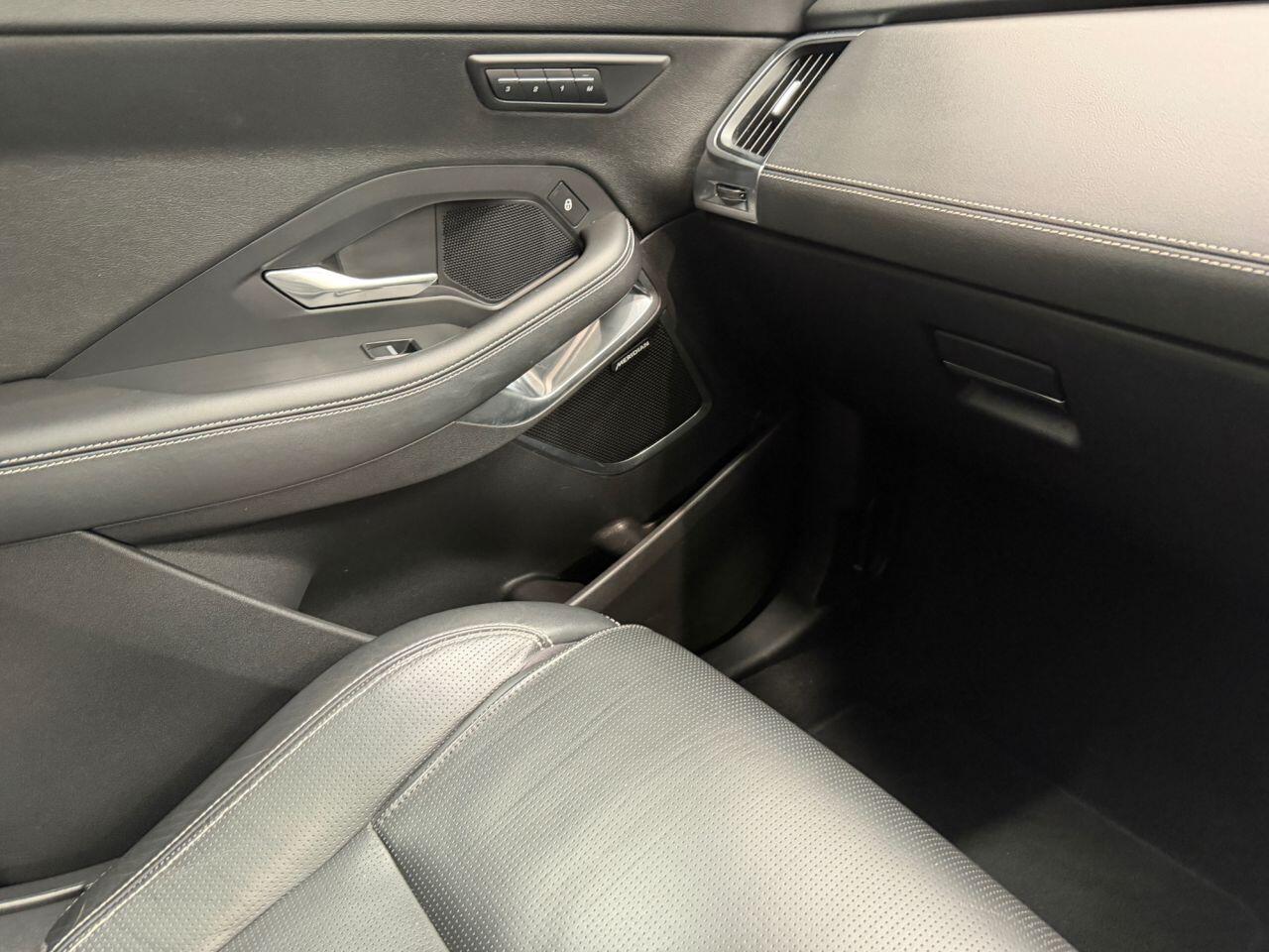 Jaguar E-Pace view 47