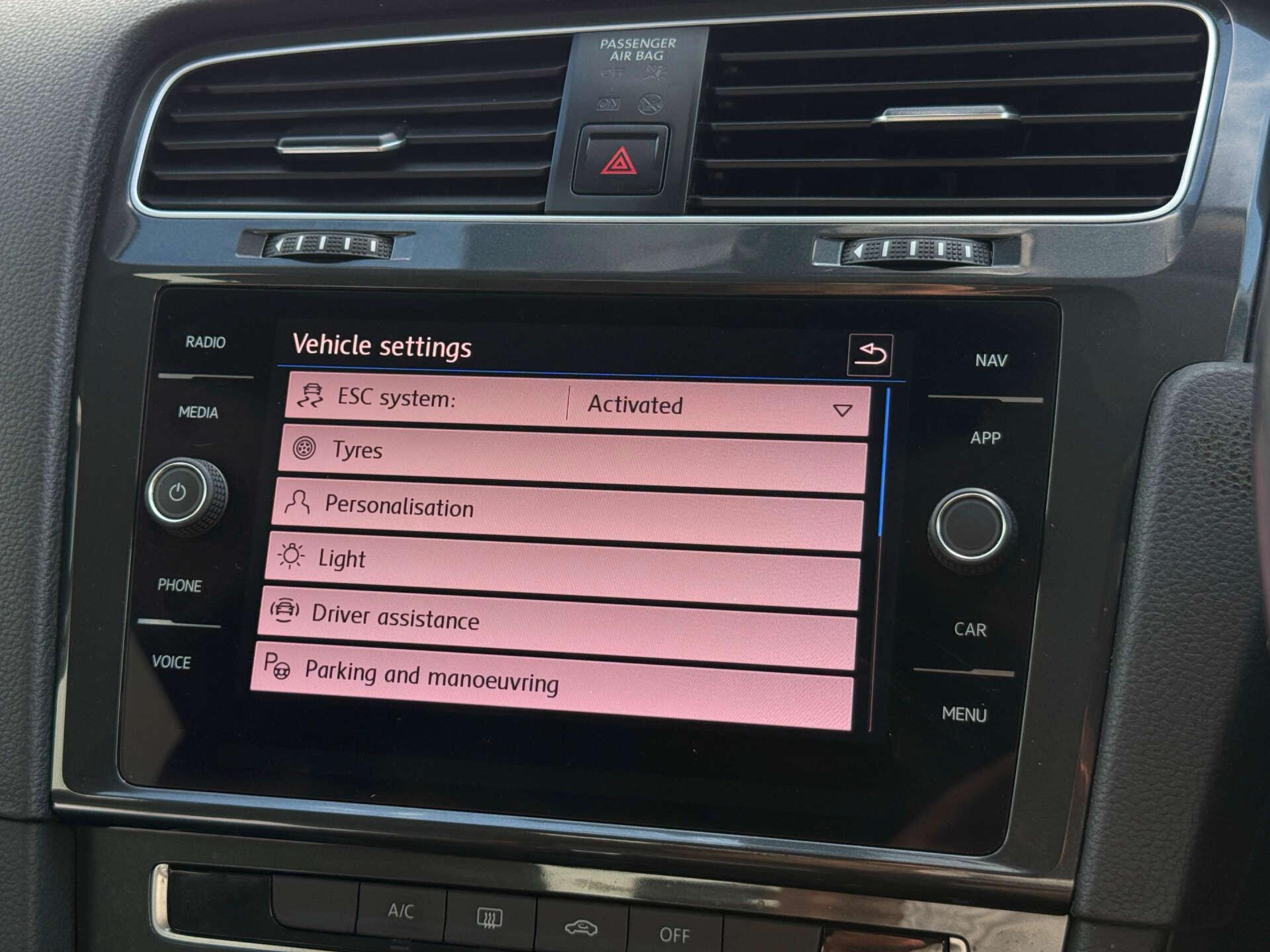 Volkswagen Golf view 67