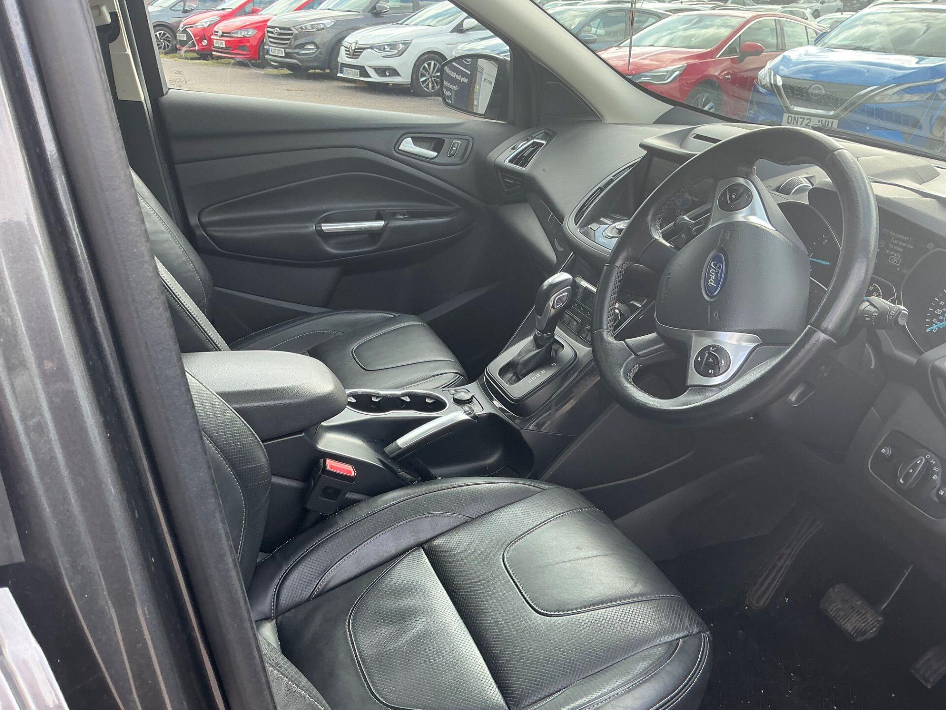 Ford Kuga view 8