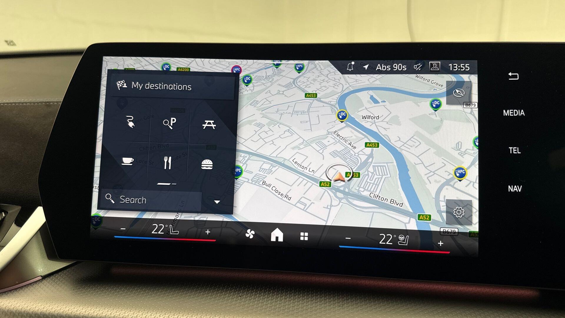 BMW Ix2 view 25