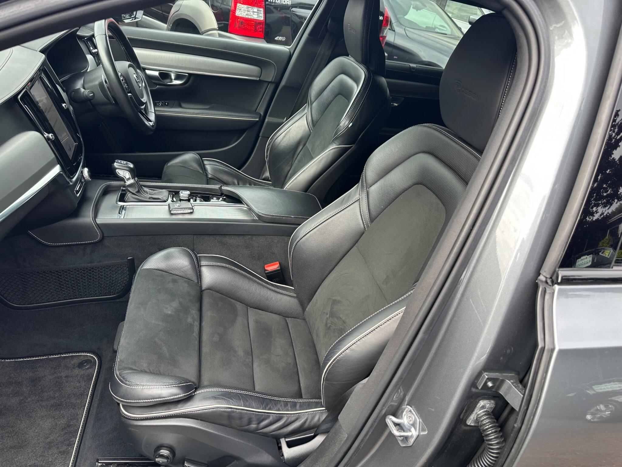 Volvo V90 view 21