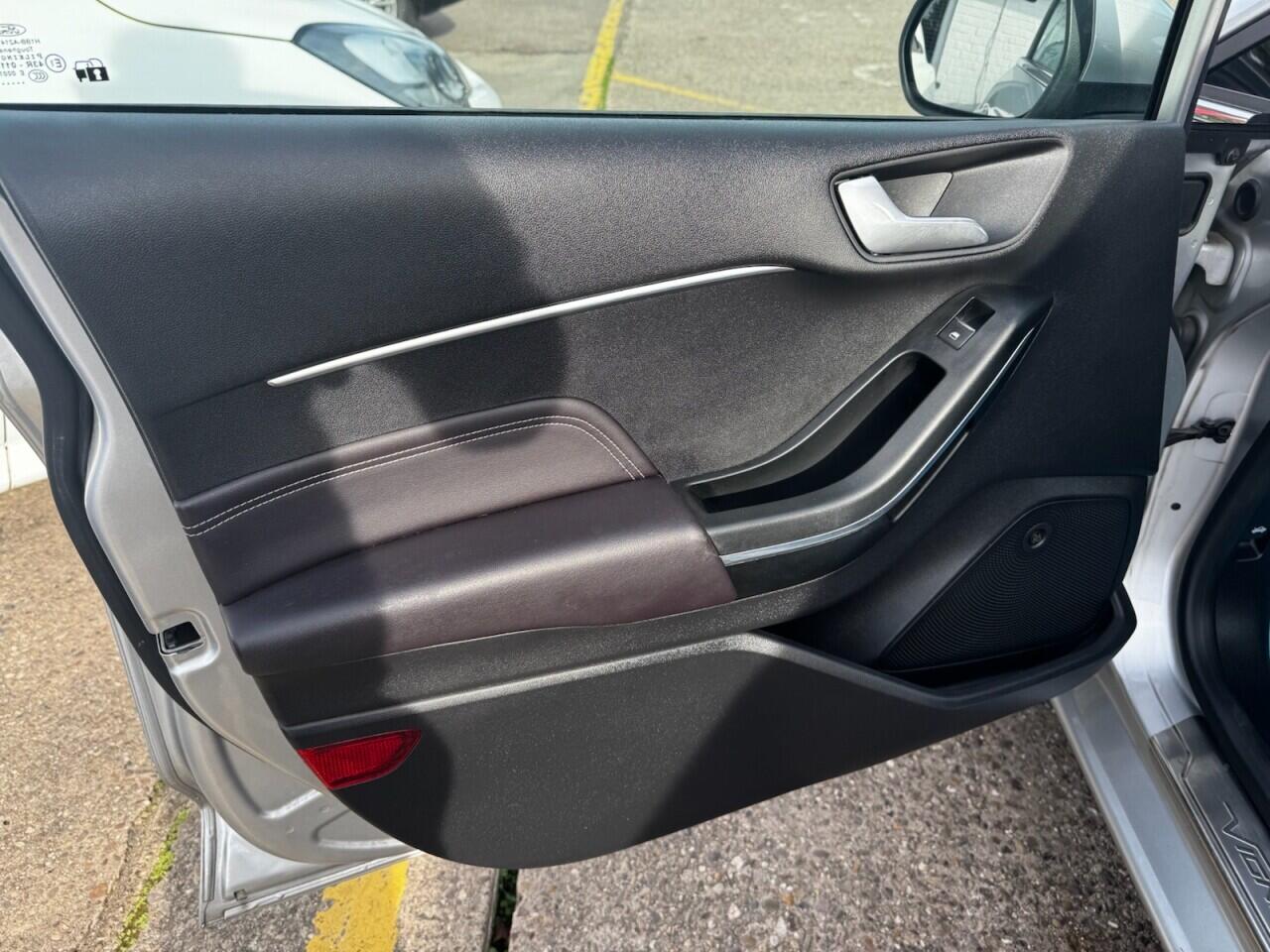 Ford Fiesta view 45