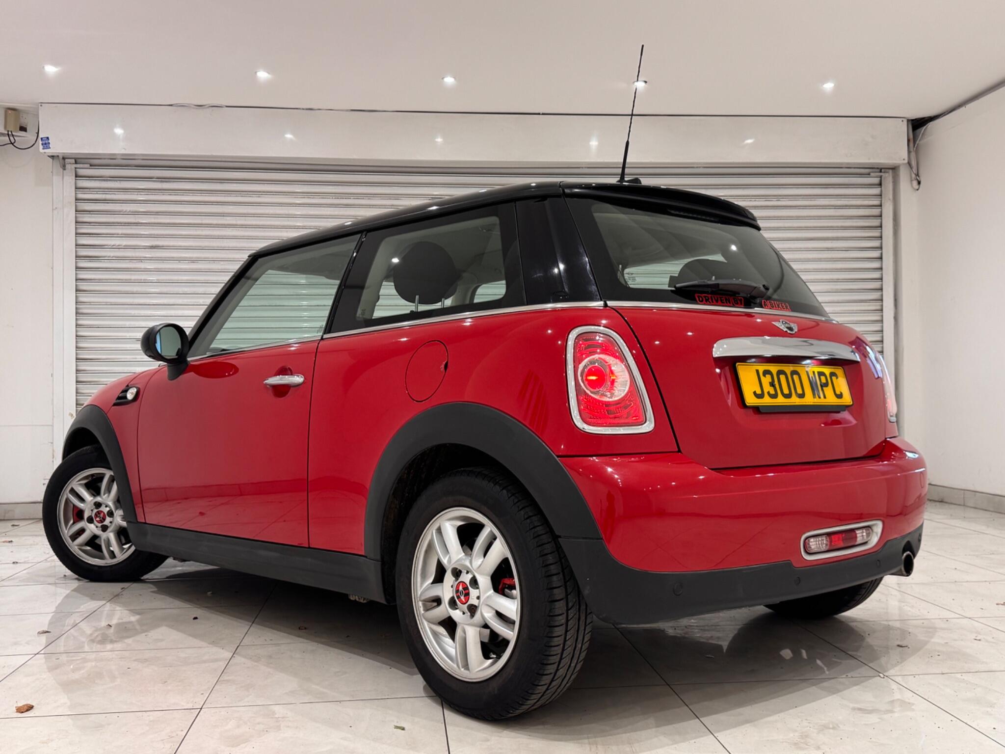 Mini Hatch view 5