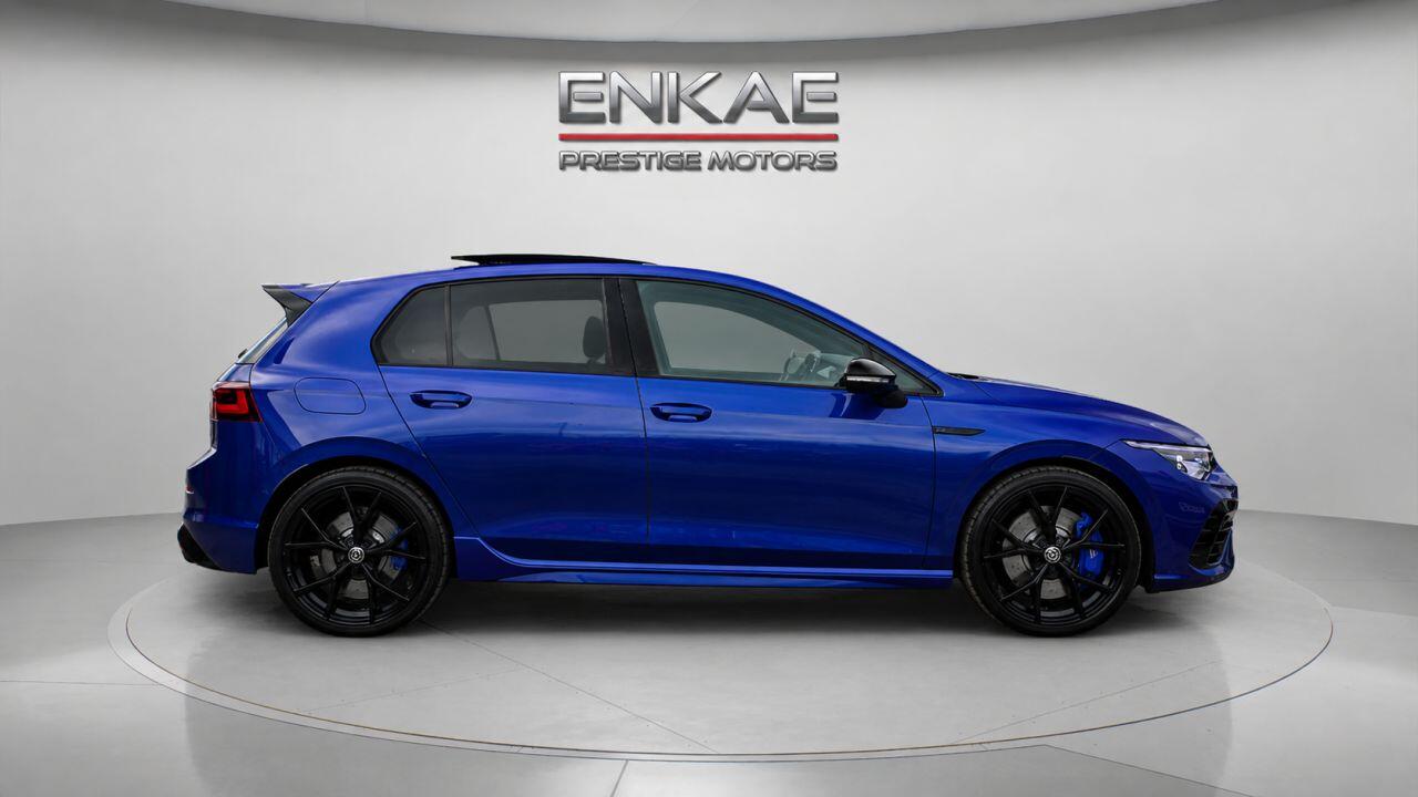 Volkswagen Golf view 3