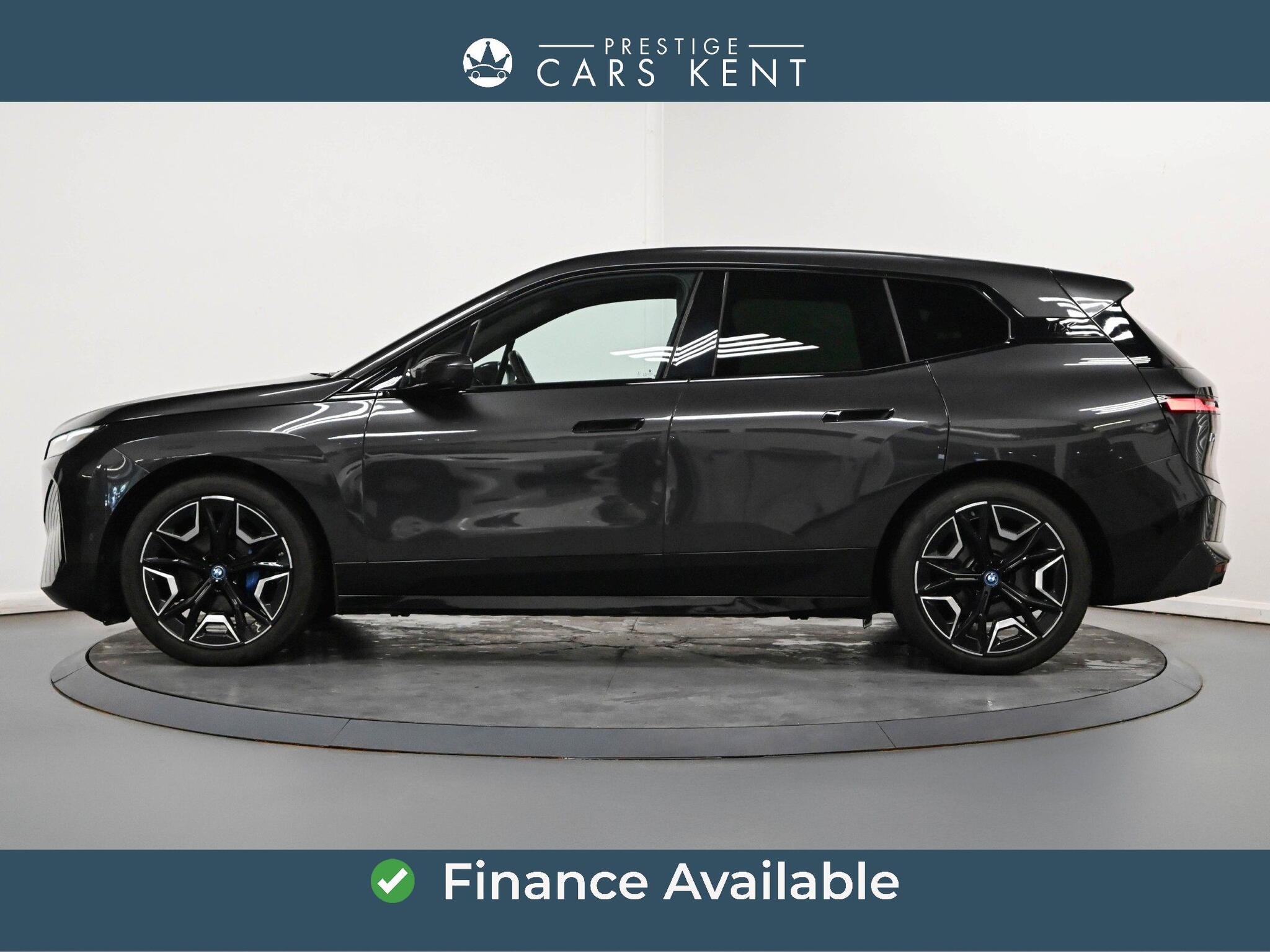 BMW Ix view 4