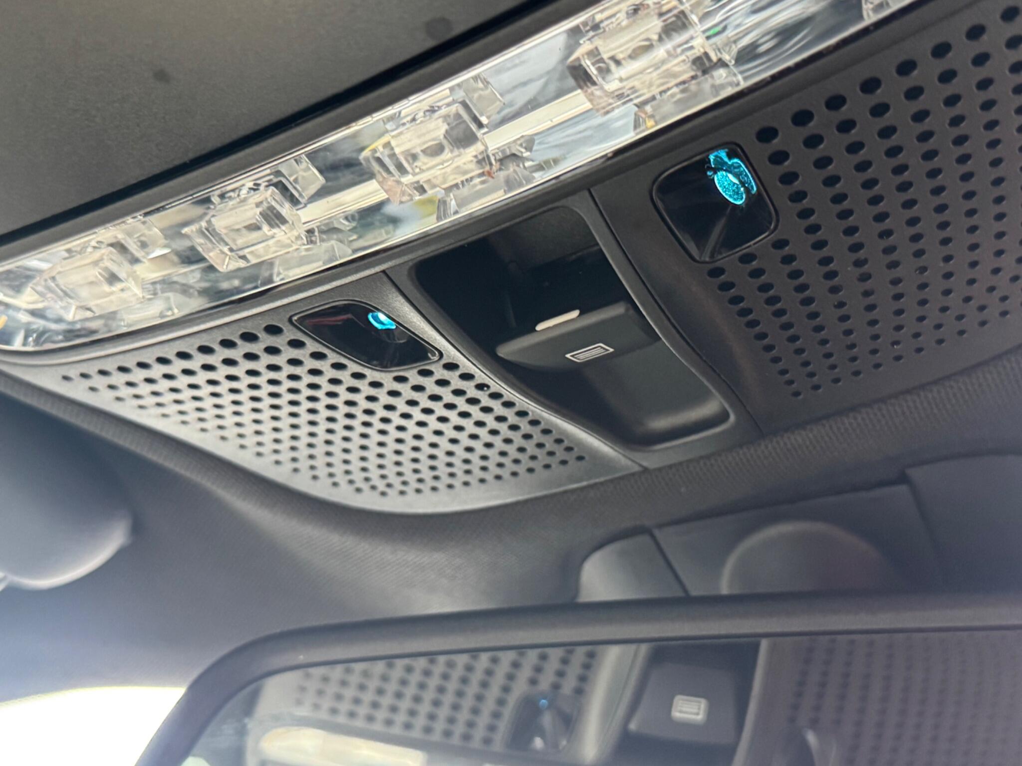 Mercedes-Benz C Class view 38