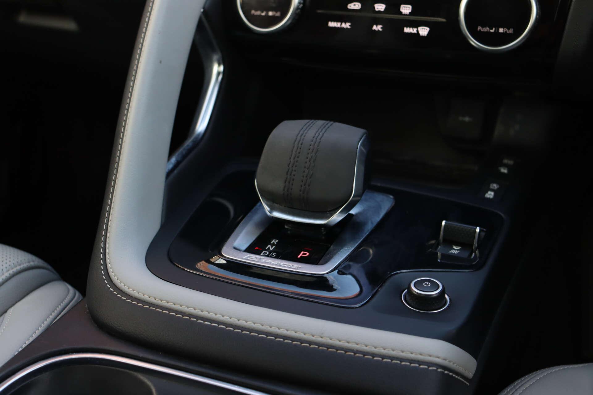 Jaguar E-Pace view 28