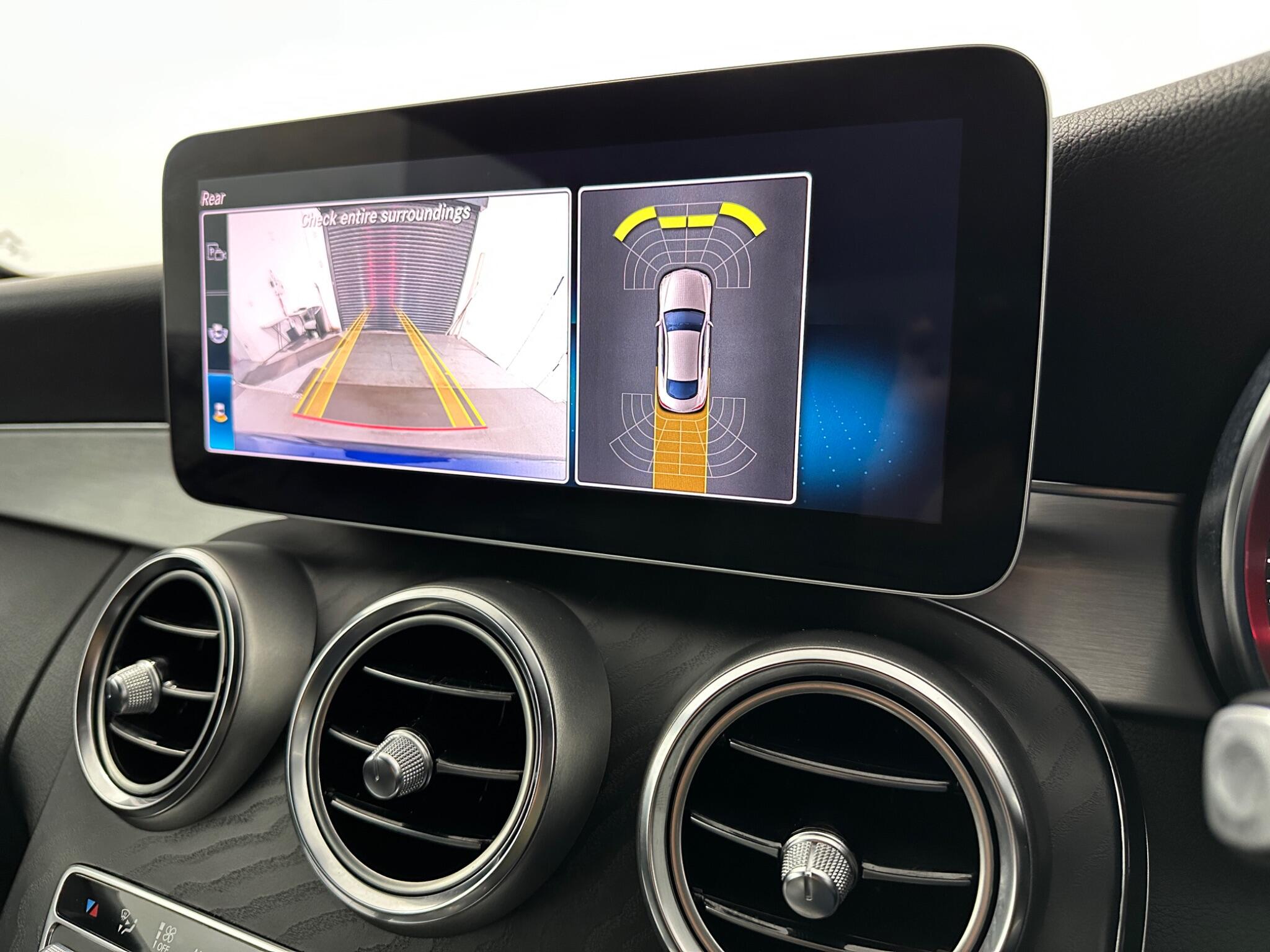 Mercedes-Benz C-Class view 25