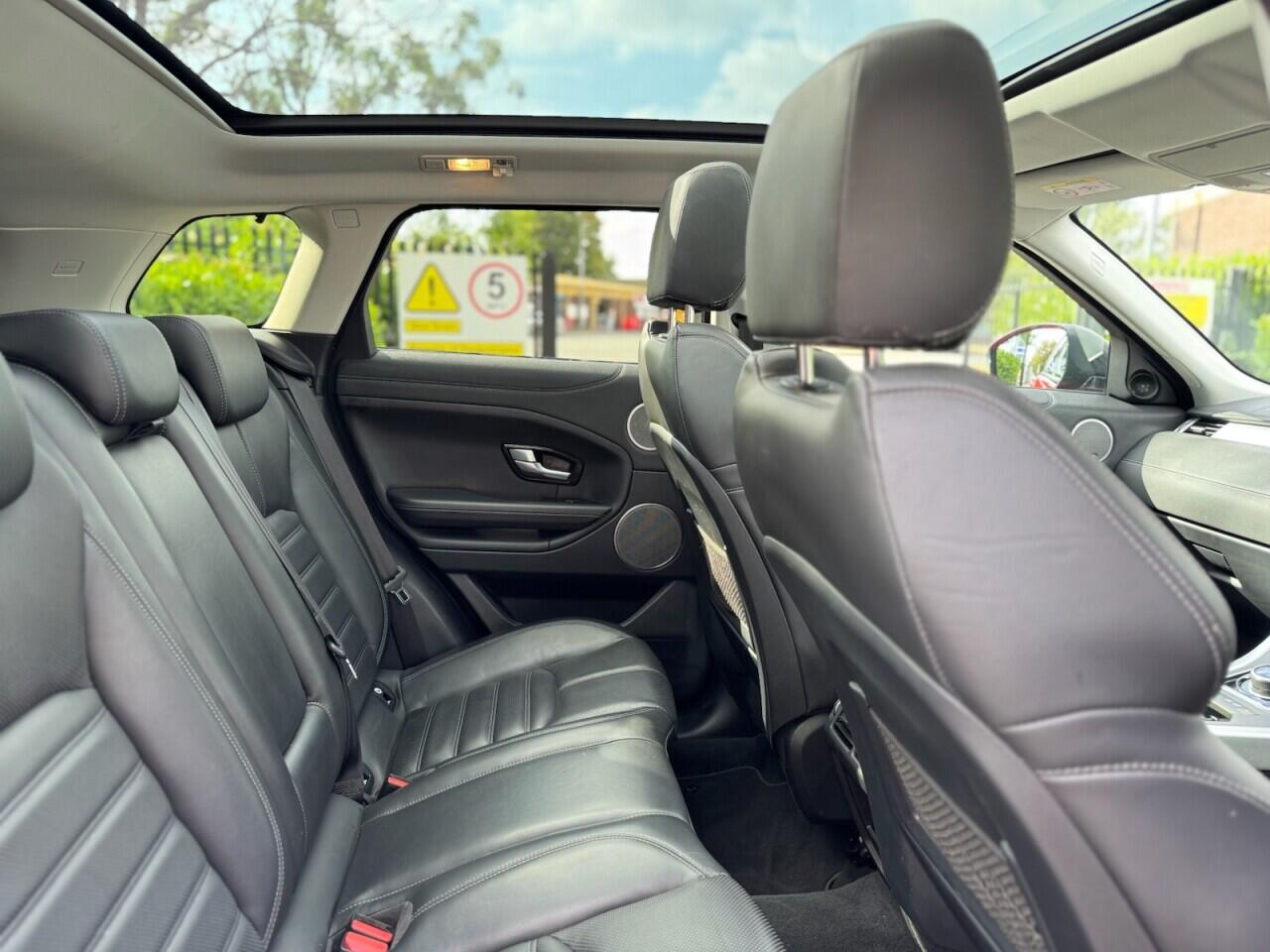Land Rover Range Rover Evoque view 28