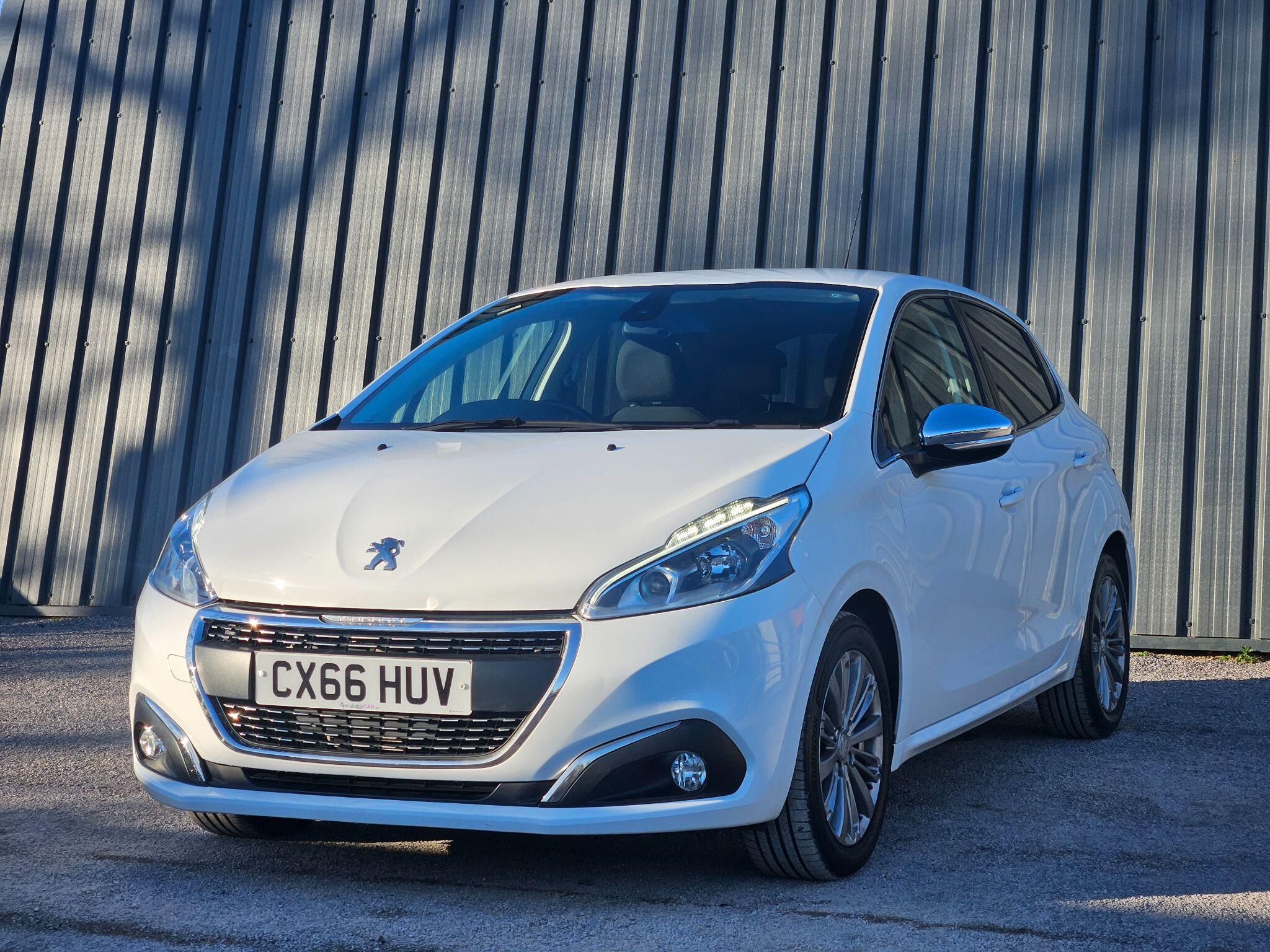 2017 Peugeot 208 image 3