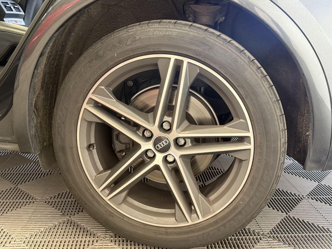 Audi SQ5 view 21