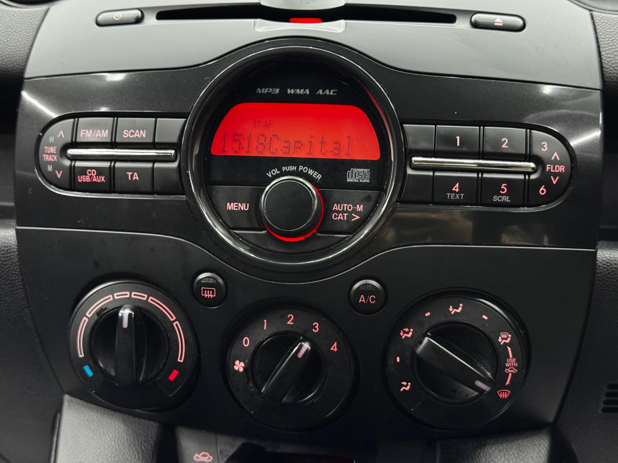 Mazda Mazda2 view 23
