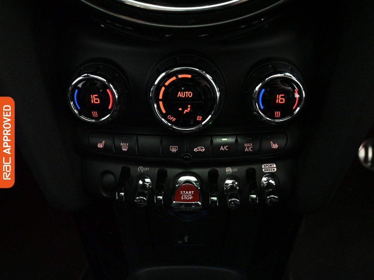 Mini Hatch view 19