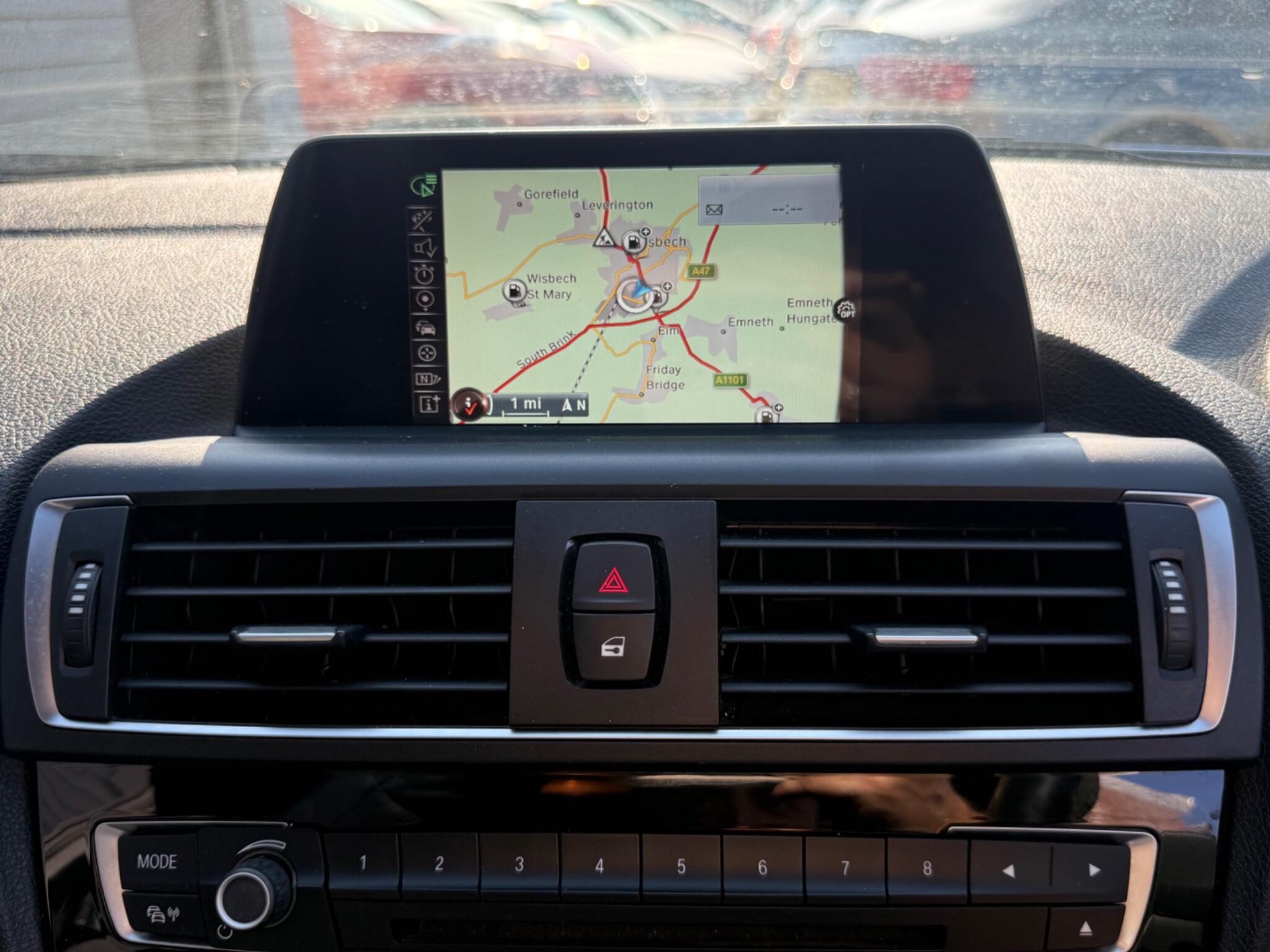 BMW 1 Series view 17