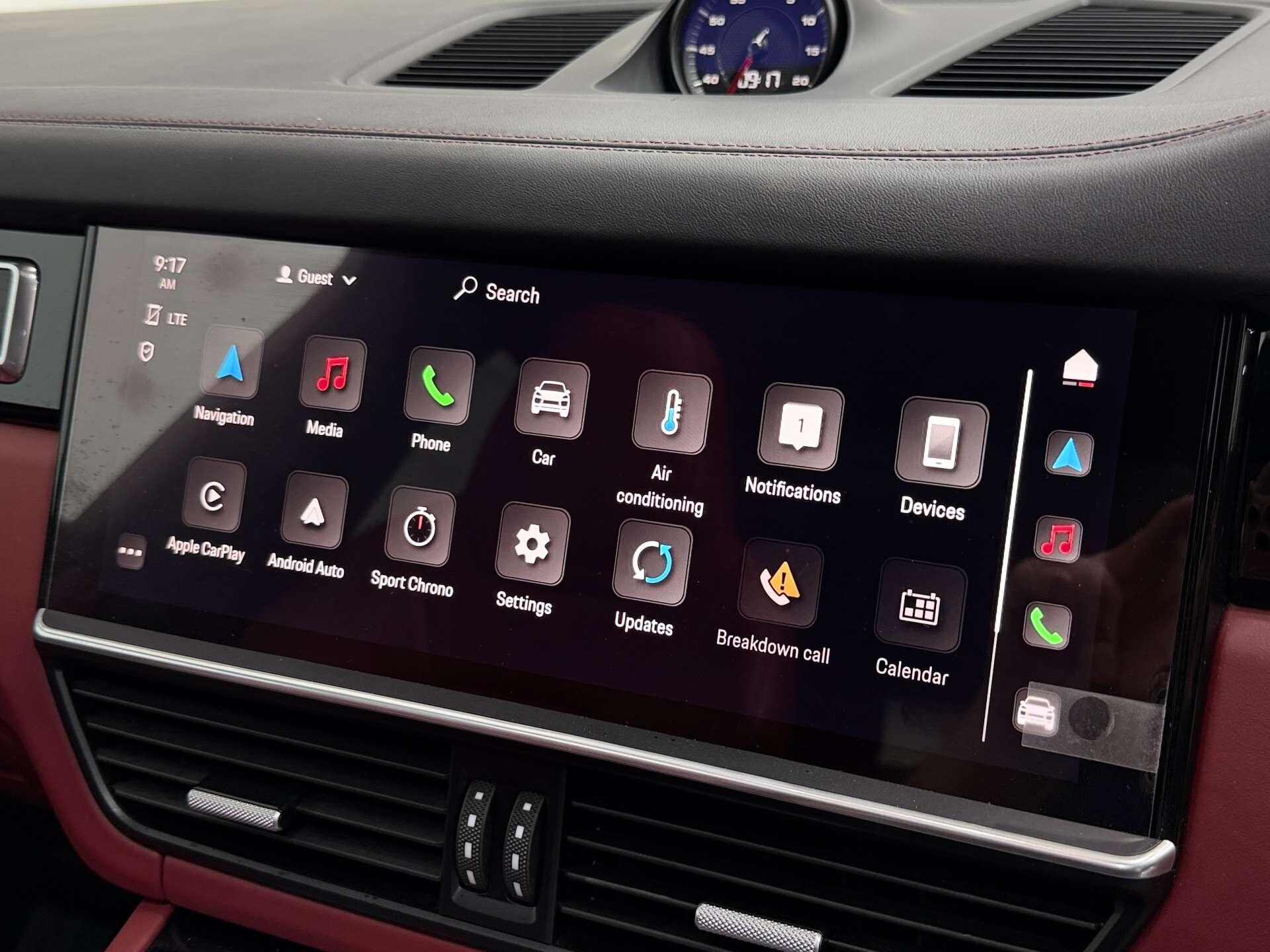 Porsche Cayenne view 50
