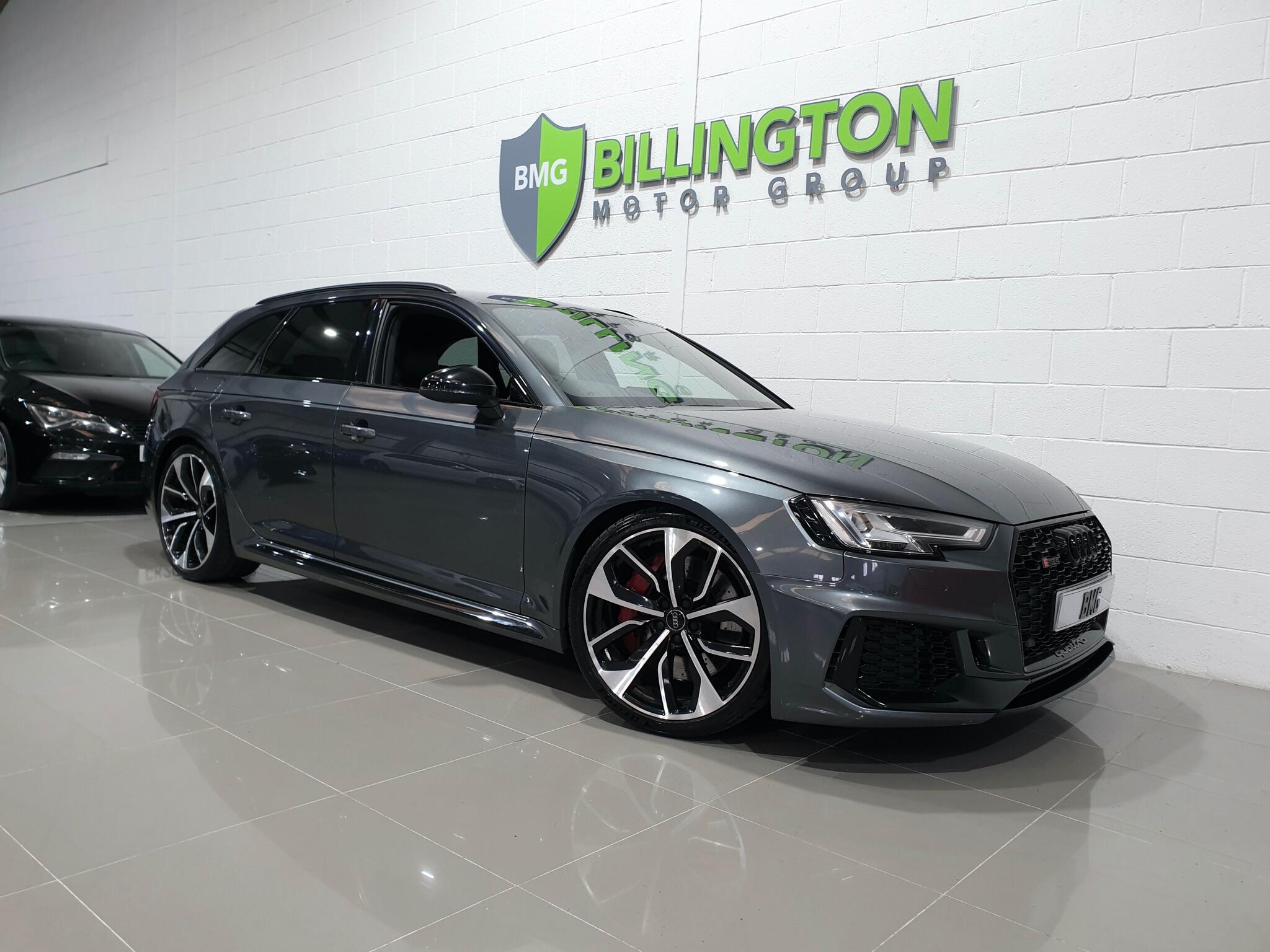 Audi RS4 view 36