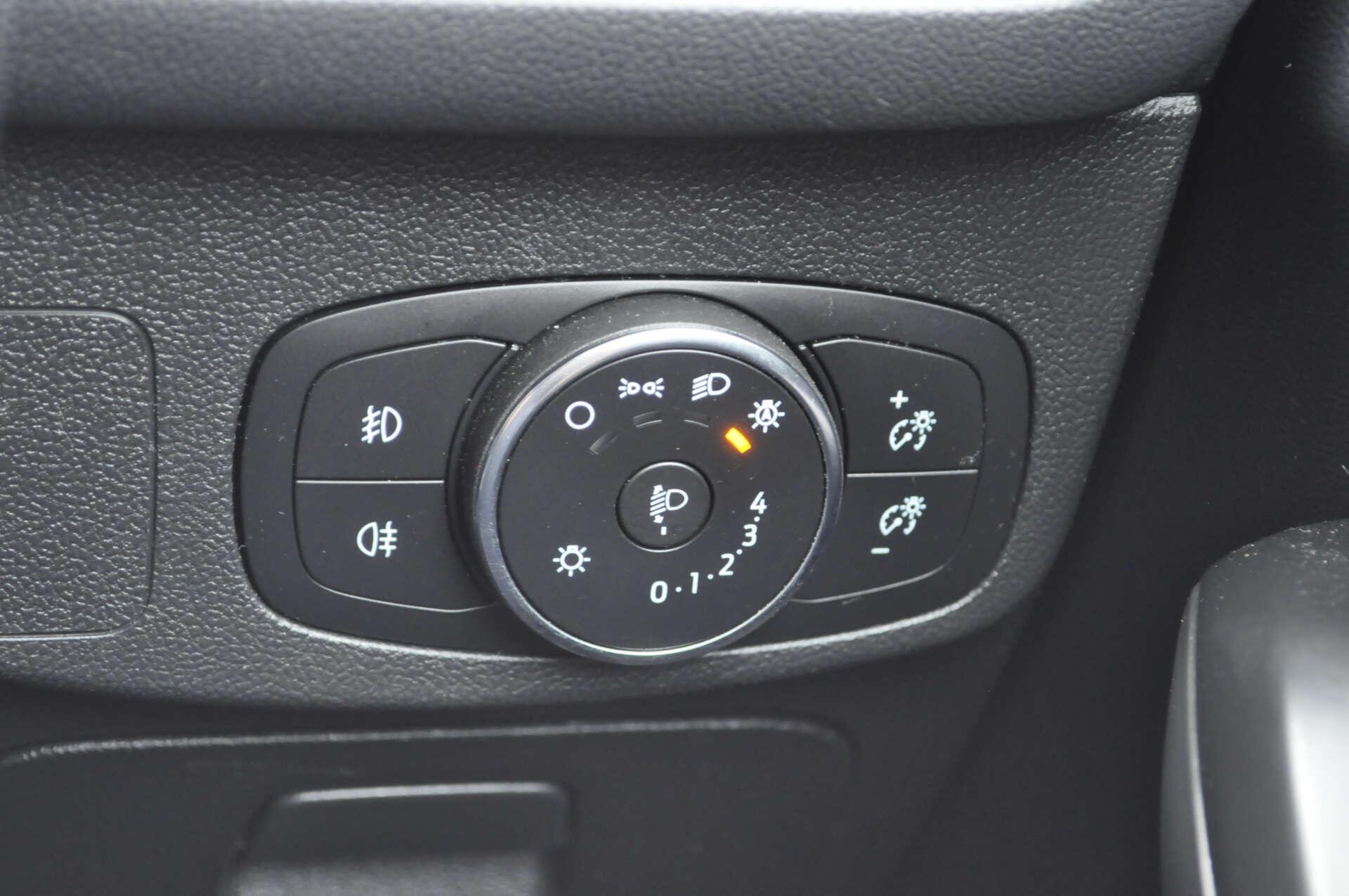 Ford Focus view 24
