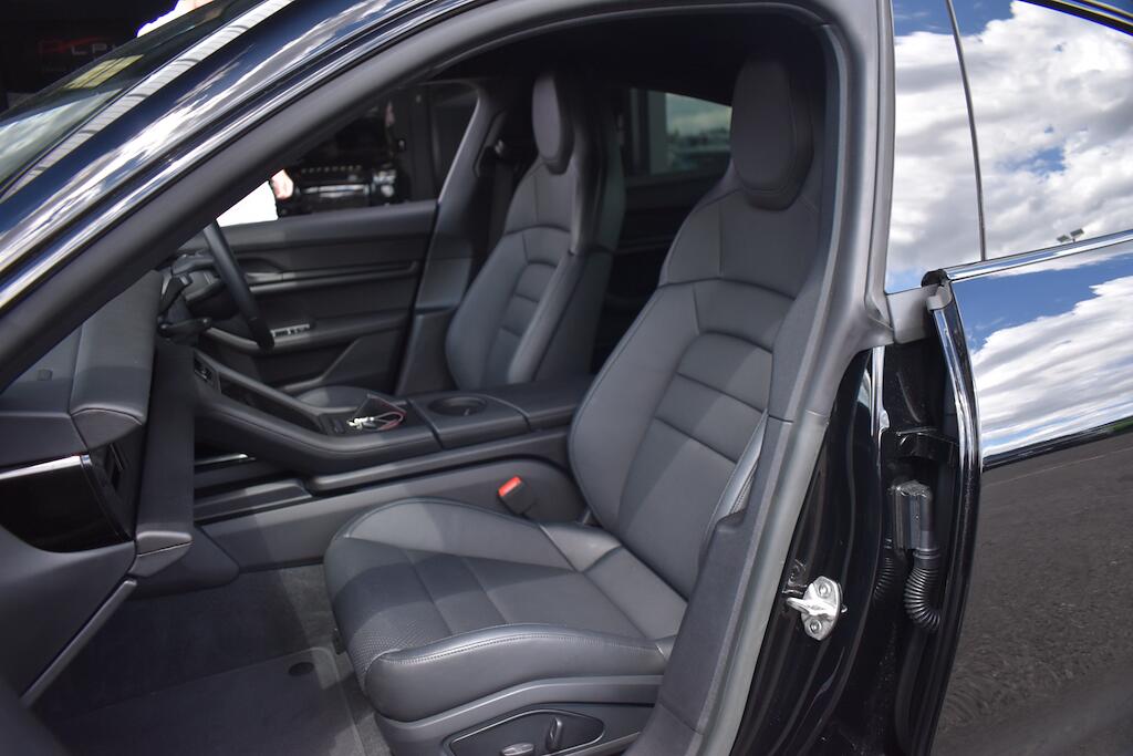 Porsche Taycan view 12