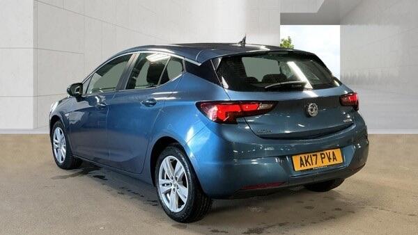 Vauxhall Astra view 5