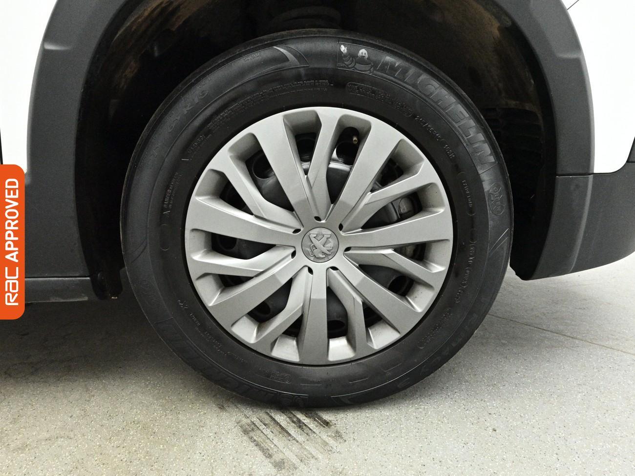 Peugeot E-Rifter view 15