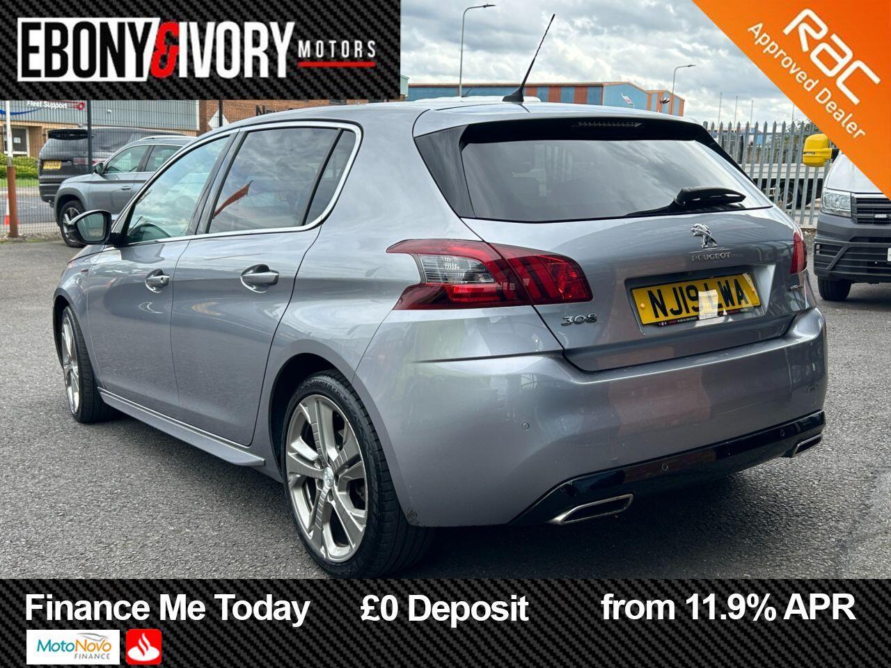 Peugeot 308 view 3
