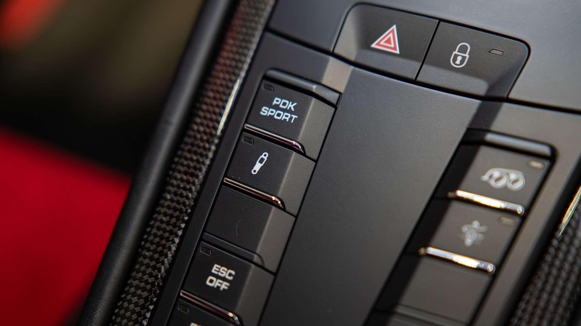 Porsche 911 view 21
