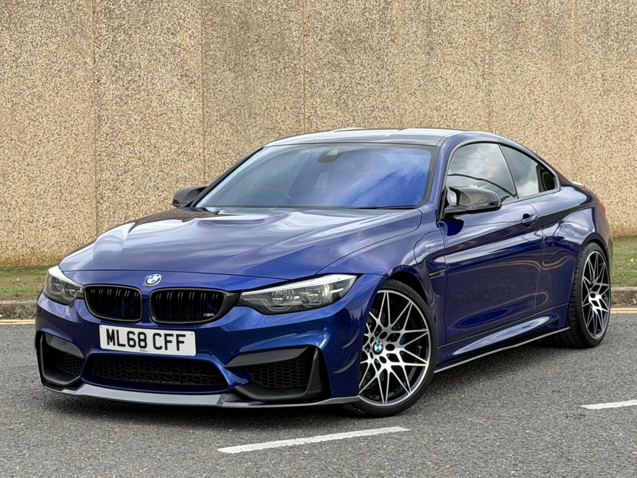 BMW M4 view 9