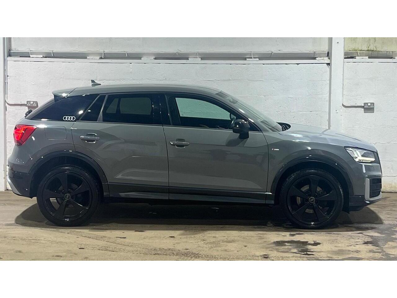 Audi Q2 view 34