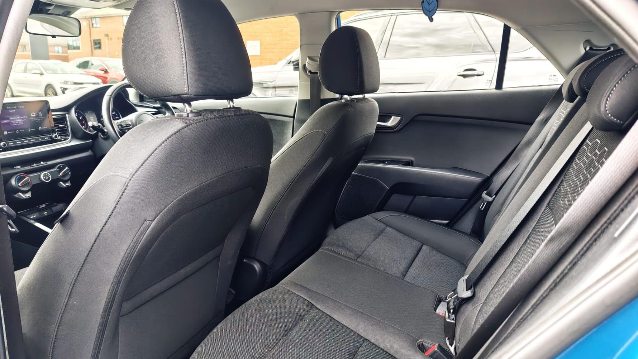 Kia Rio view 23