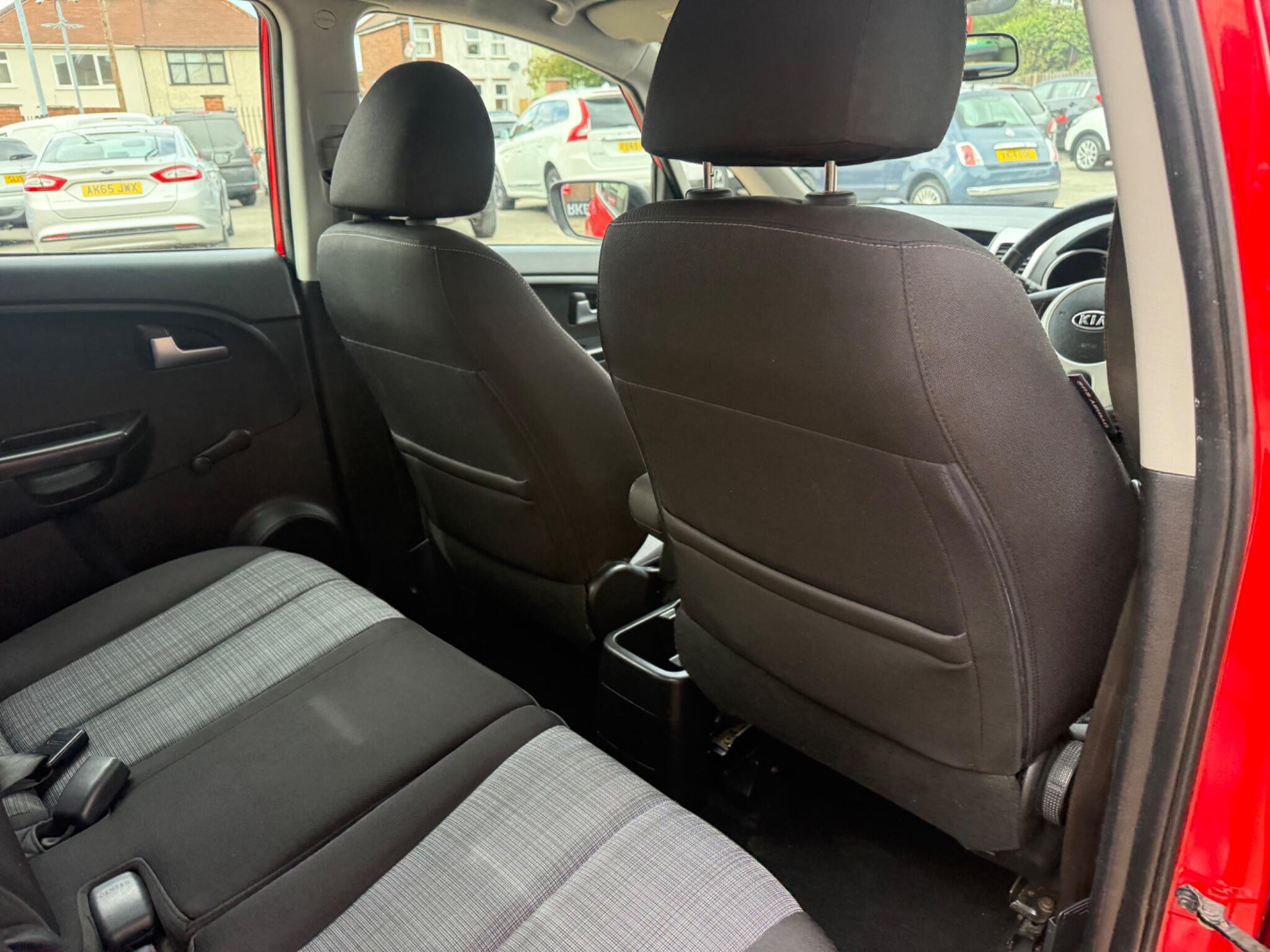 Kia Venga view 17