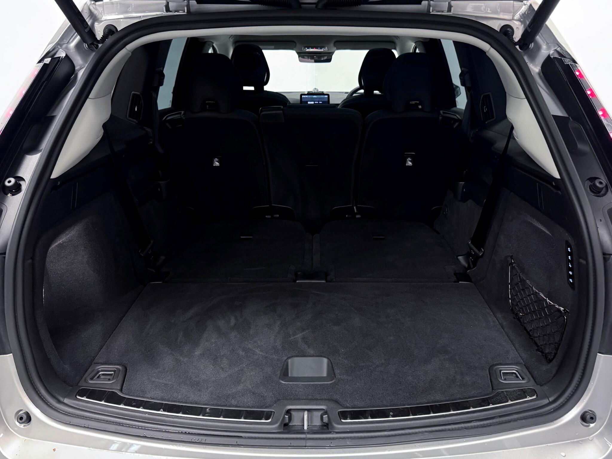 Volvo Ex90 view 12