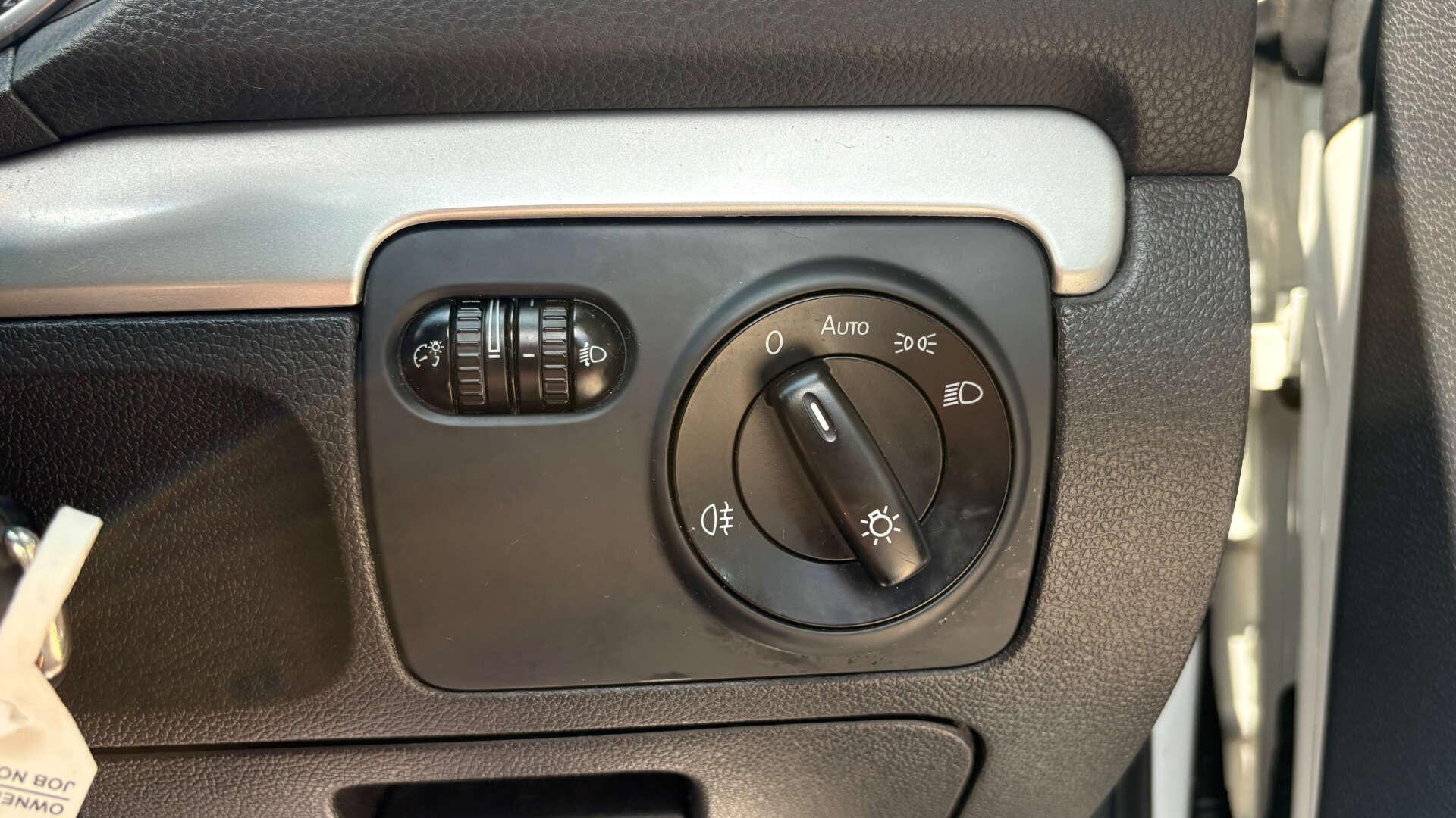 Volkswagen Golf view 25