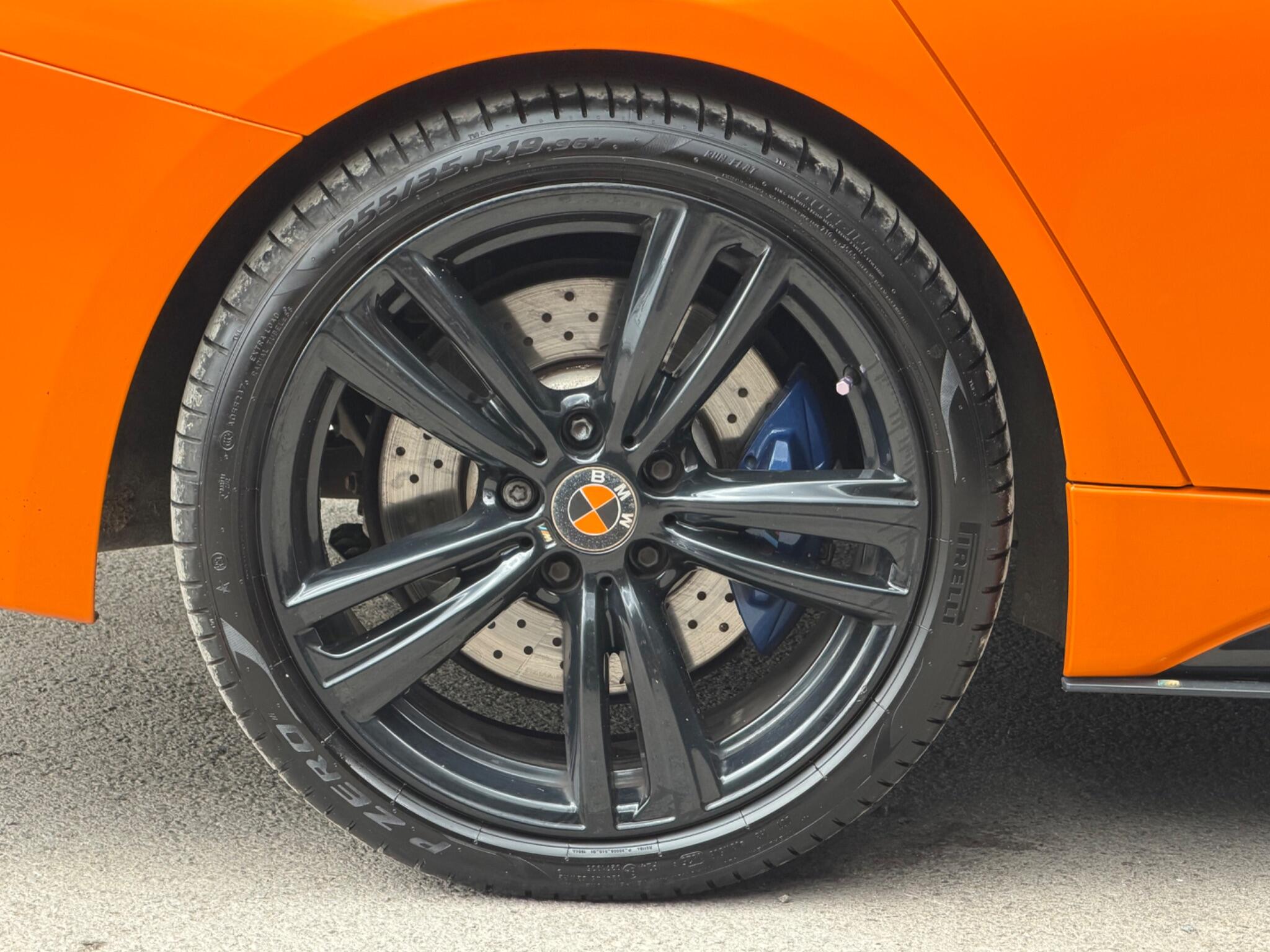 BMW 3 Series view 14