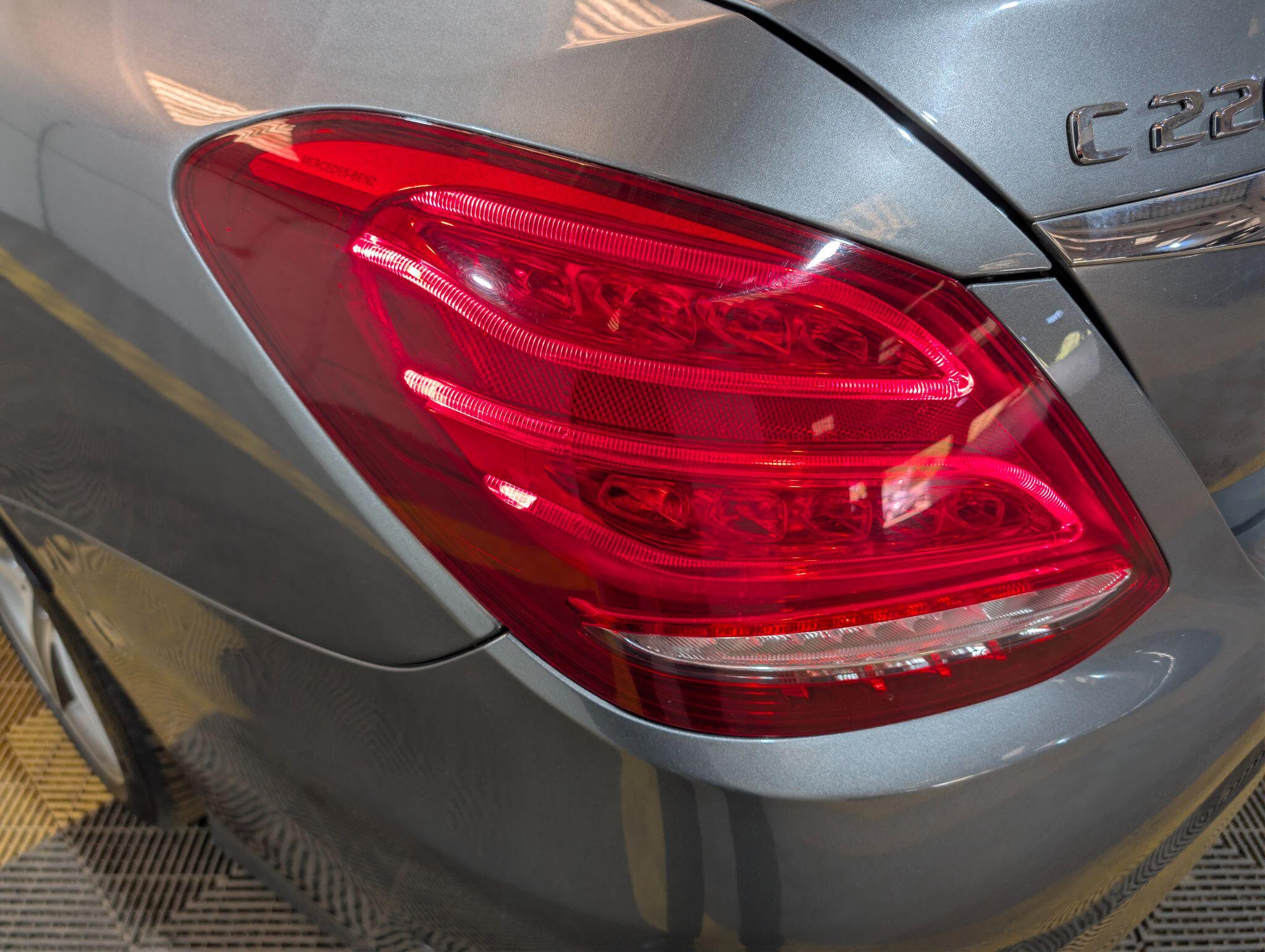 Mercedes-Benz C Class view 51