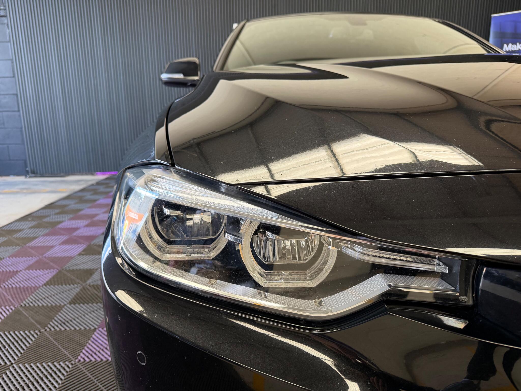 BMW 3 Series view 45