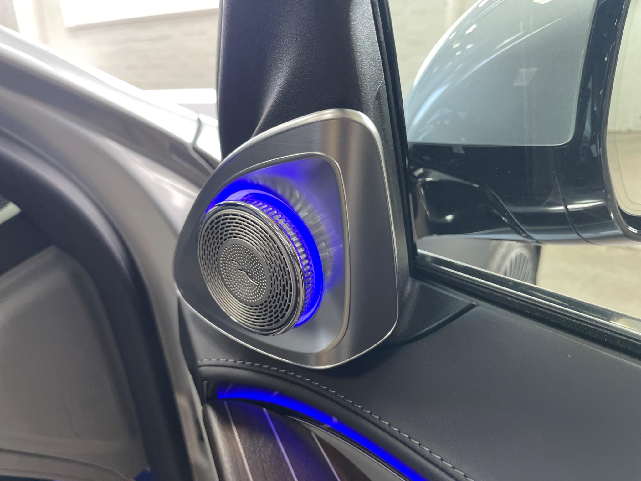 Mercedes-Benz S-Class view 8