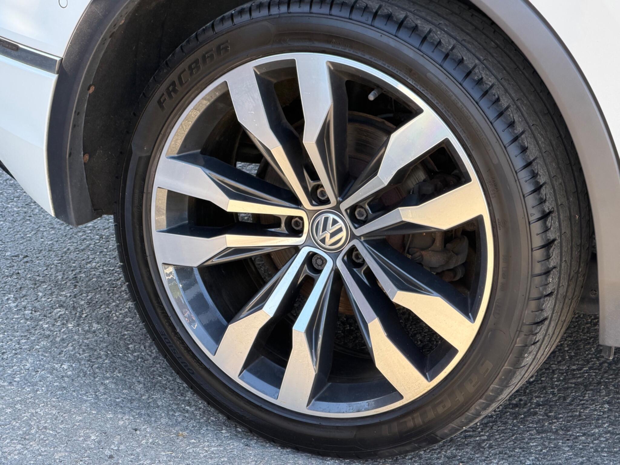 Volkswagen Tiguan view 60