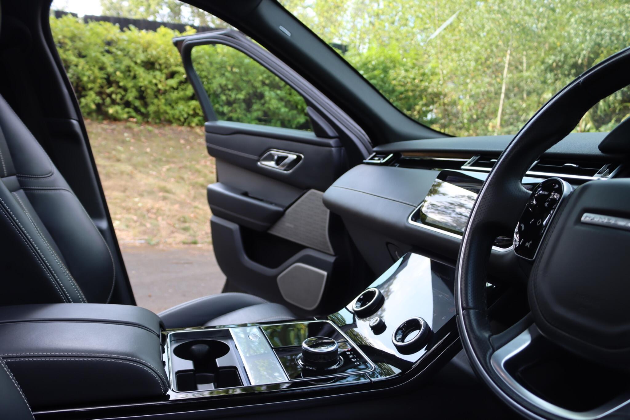 Land Rover Range Rover Velar view 63