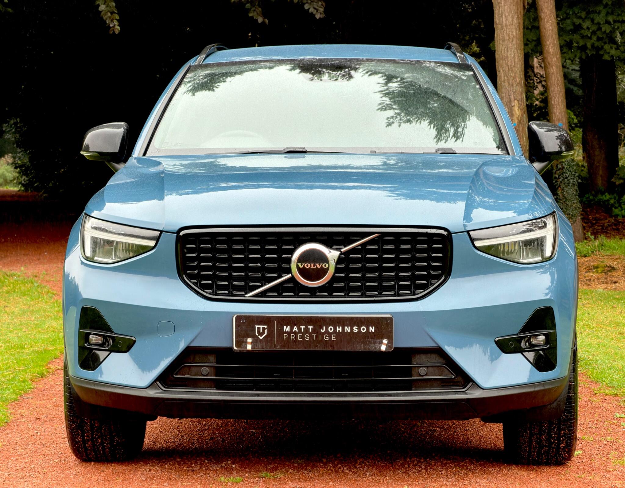 Volvo XC40 view 4