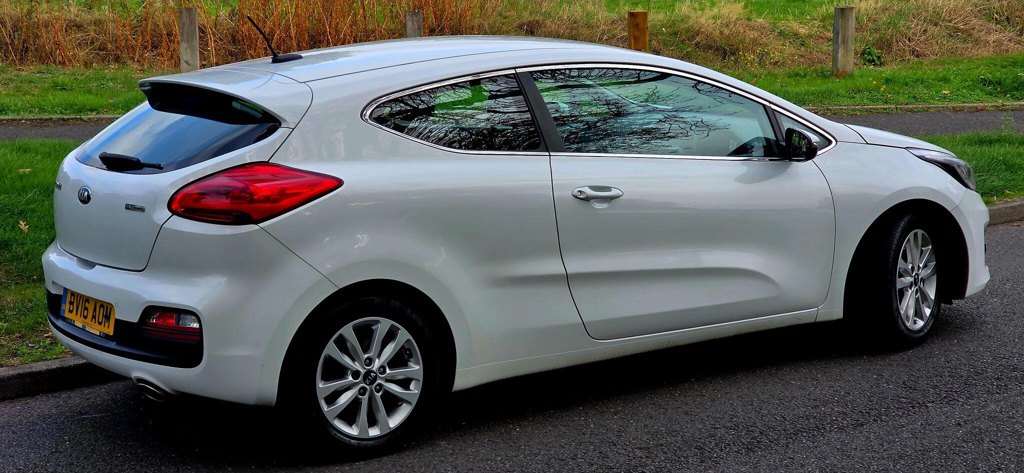 Kia ProCeed view 11